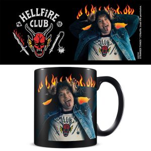 Taza pyramid stranger things eddie helfire